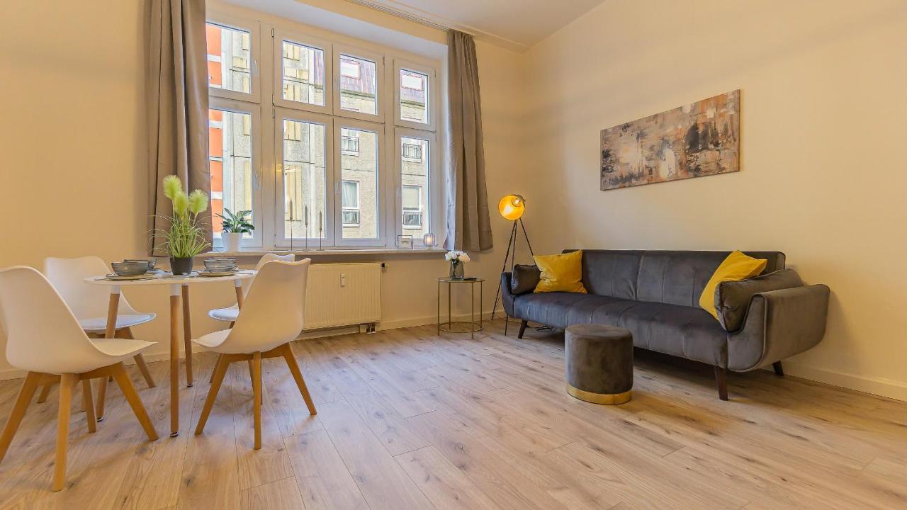 Cityapartment - 53 M², 2 Zimmer, Zentral, Netflix, Kueche, Waschmaschine Cottbus Kültér fotó