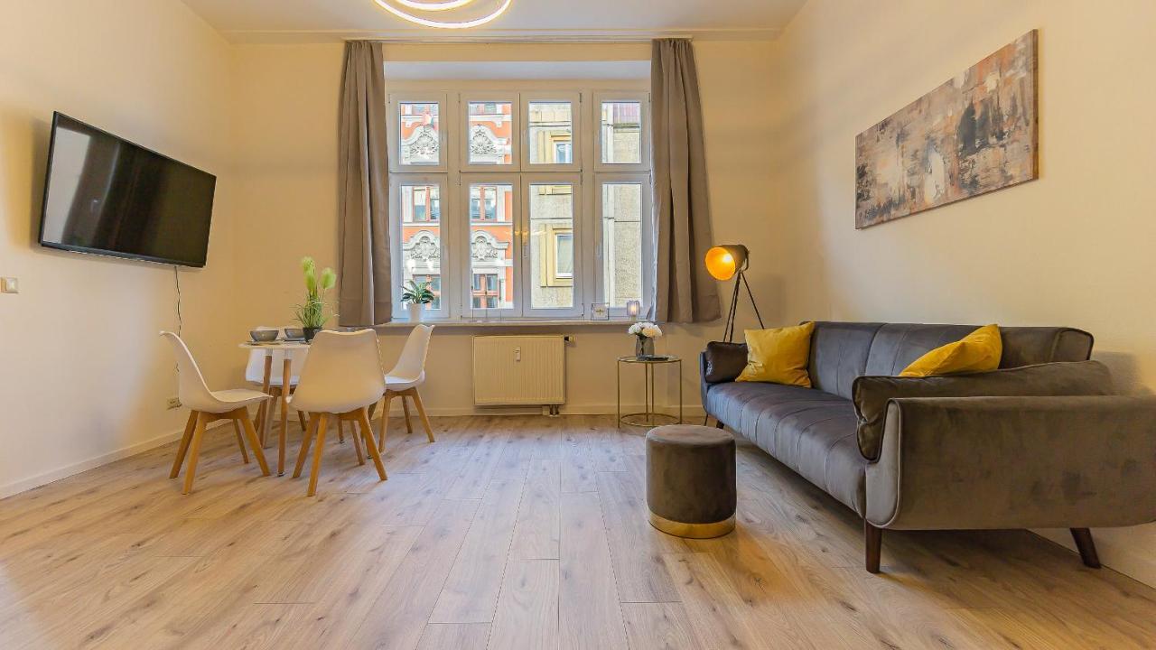 Cityapartment - 53 M², 2 Zimmer, Zentral, Netflix, Kueche, Waschmaschine Cottbus Kültér fotó