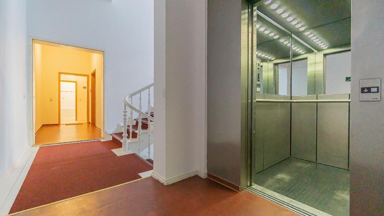 Cityapartment - 53 M², 2 Zimmer, Zentral, Netflix, Kueche, Waschmaschine Cottbus Kültér fotó