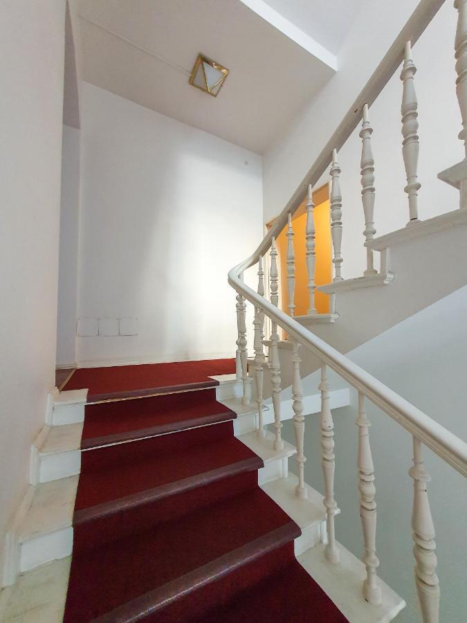 Cityapartment - 53 M², 2 Zimmer, Zentral, Netflix, Kueche, Waschmaschine Cottbus Kültér fotó
